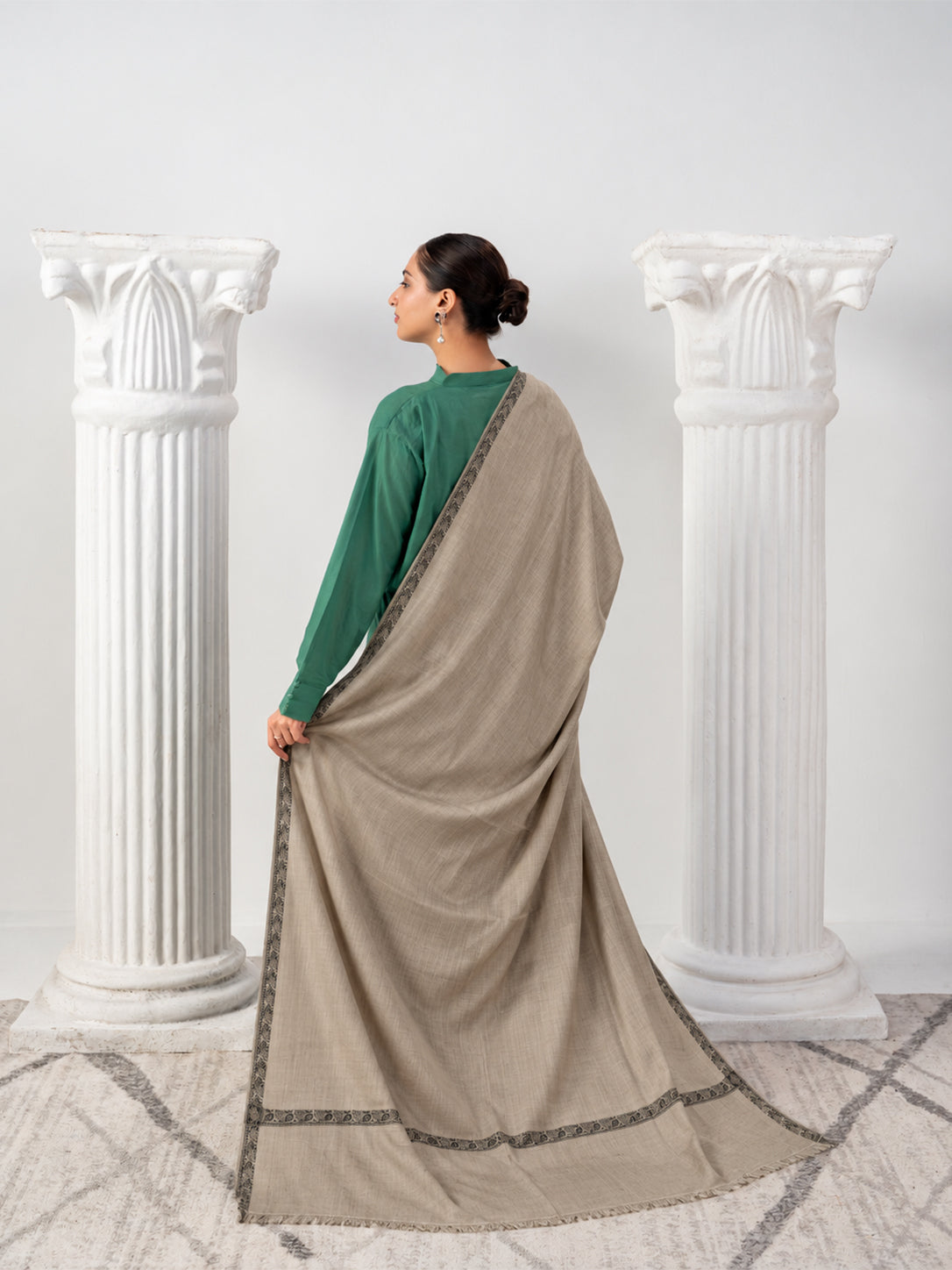 Imperial Floral Jaquard Kingri Pashmina Shawl