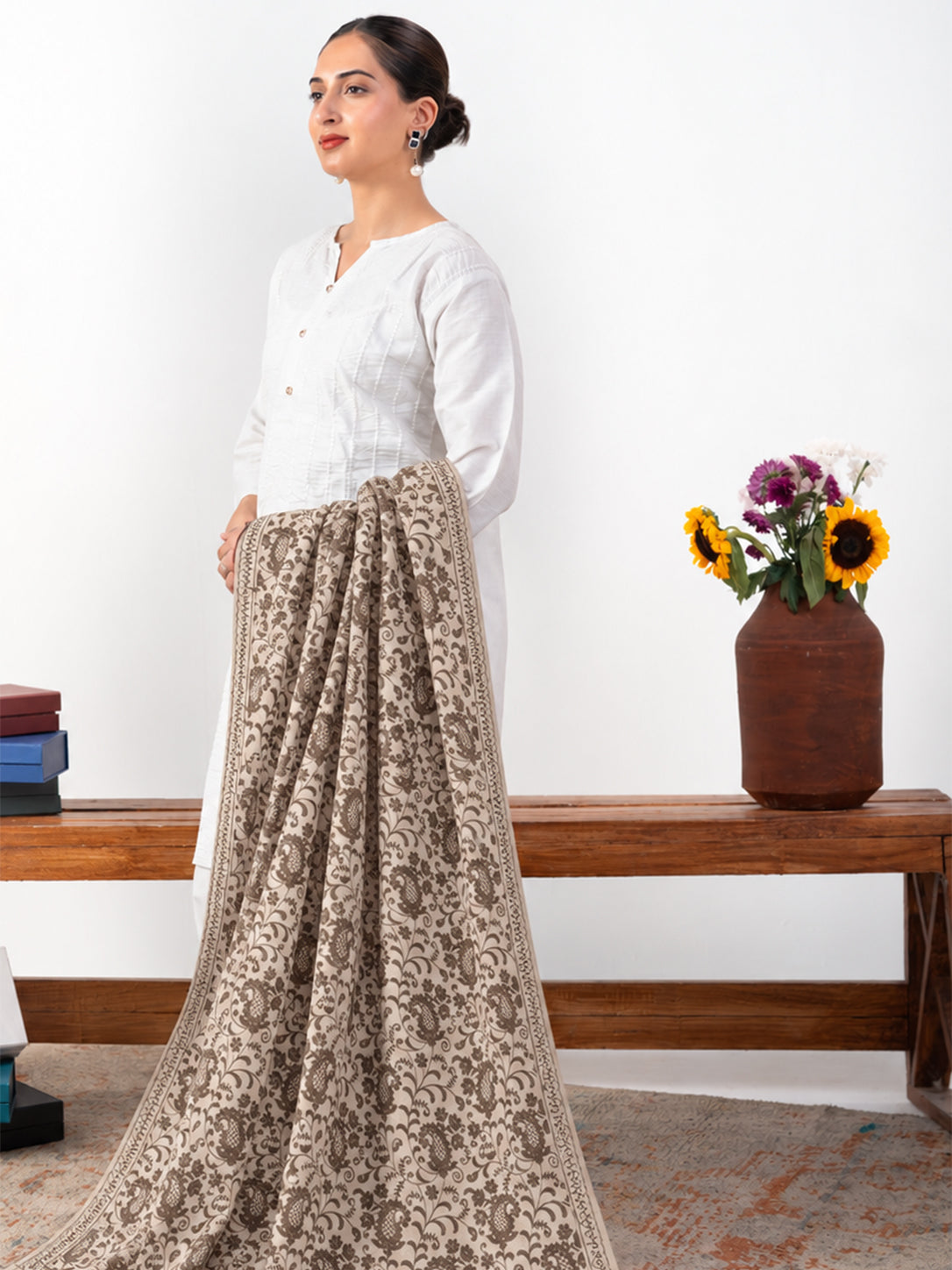 Aurelia Royale Floral Jaal Embroidered Pashmina Shawl