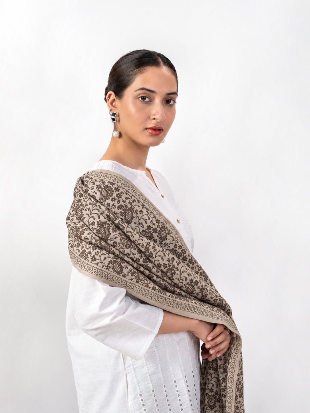 Aurelia Royale Floral Jaal Embroidered Pashmina Shawl