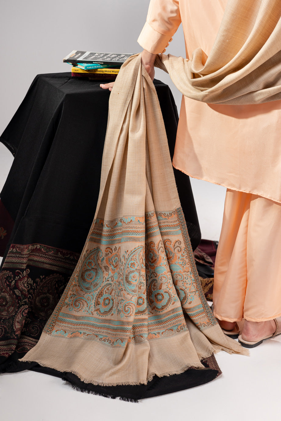 Gulnaar Paisley Pashmina Kani Shawl