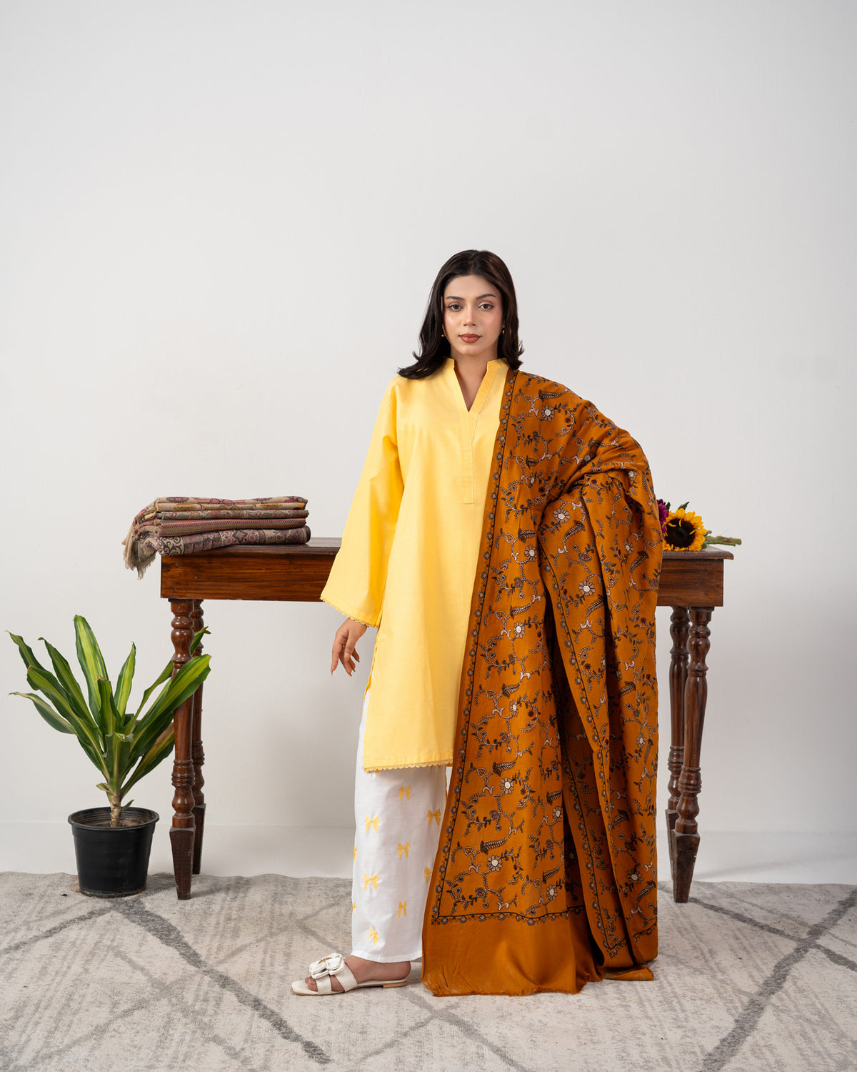 Zarafshan Bloom Multicolour Embroidered Jaal Pashmina Shawl