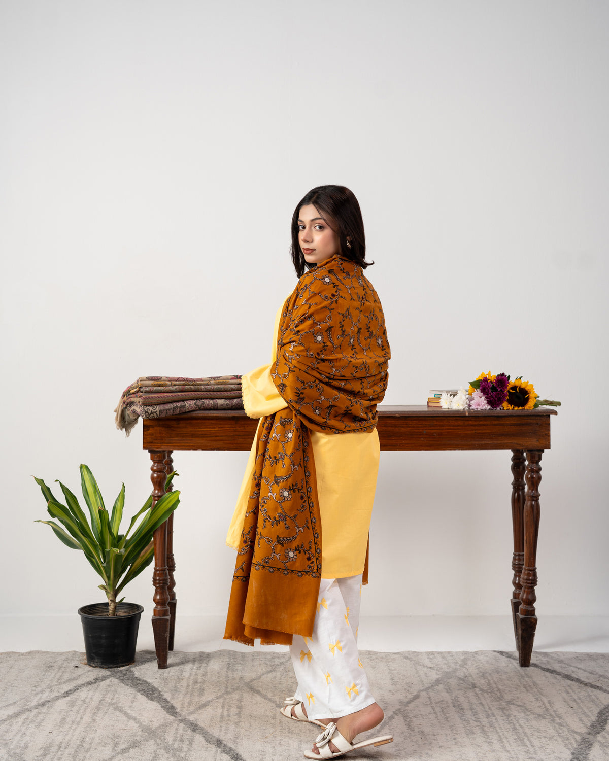 Zarafshan Bloom Multicolour Embroidered Jaal Pashmina Shawl