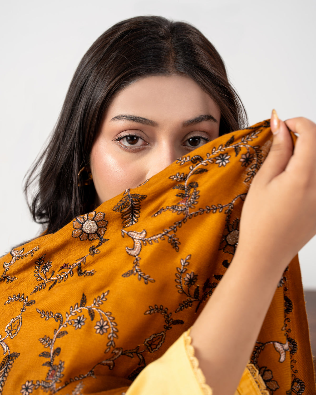 Zarafshan Bloom Multicolour Embroidered Jaal Pashmina Shawl