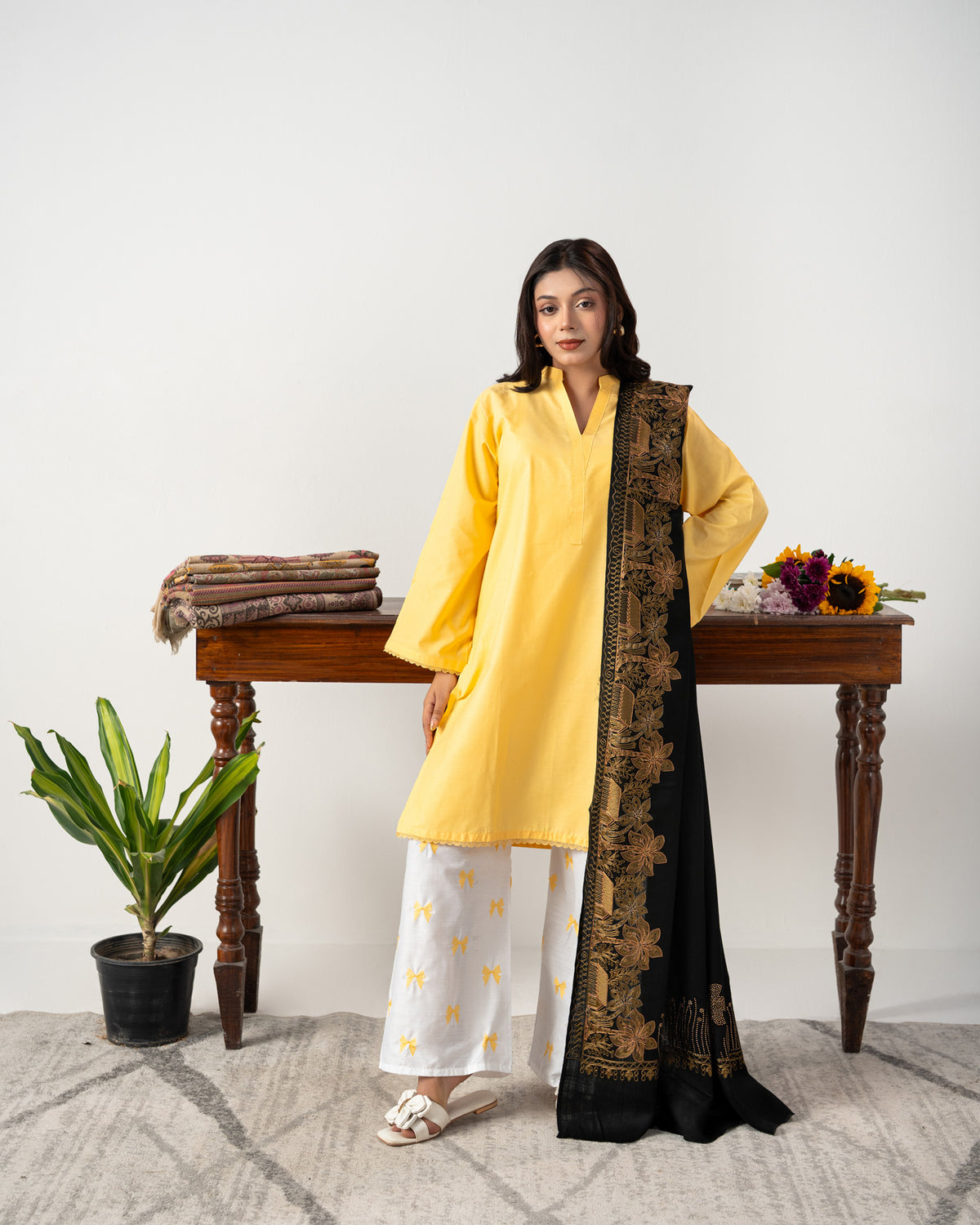 Shab-e-Zar Four-Side Border Stone Embroidered Pashmina Shawl