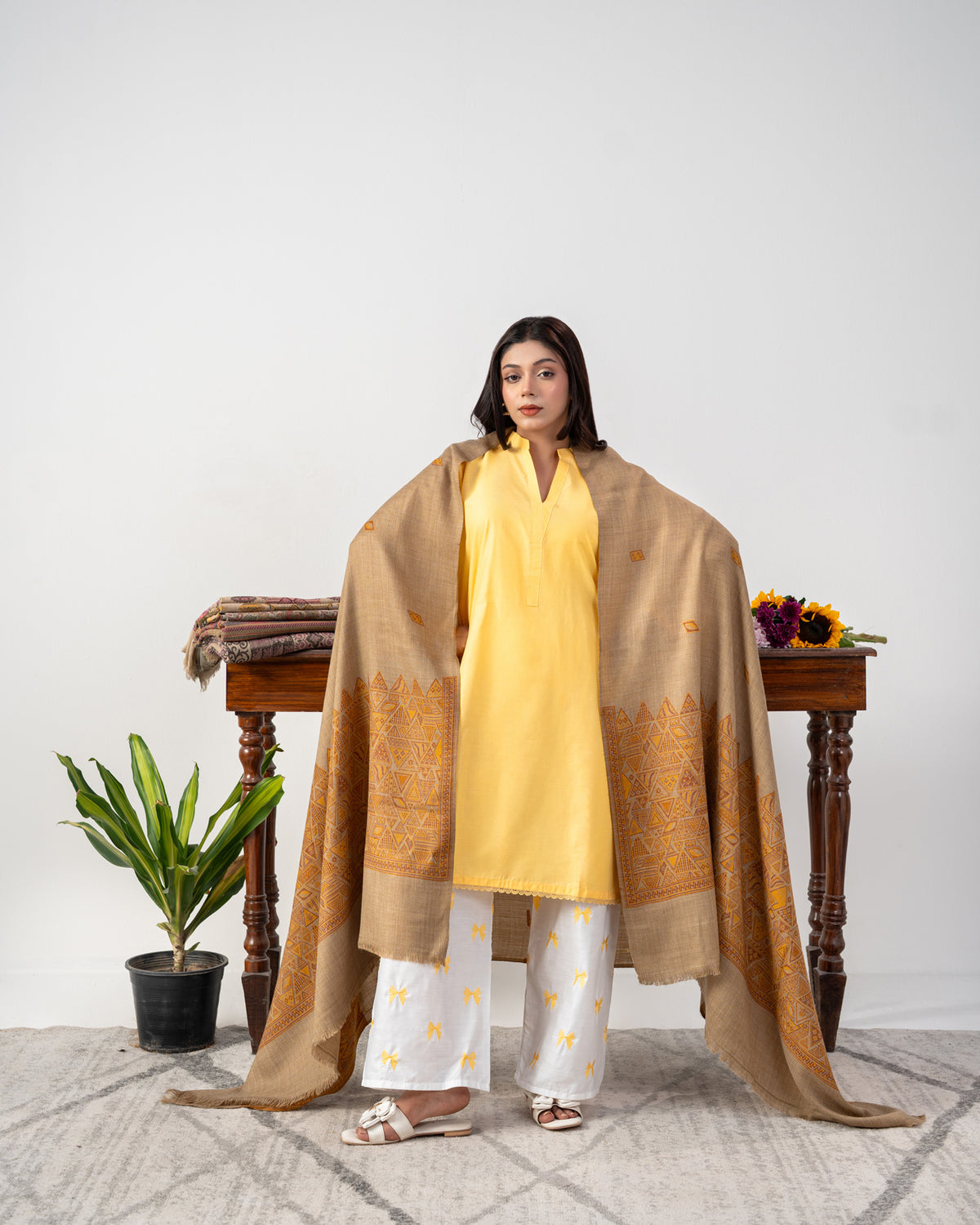 Zavia Geometric Pashmina Kani Shawl
