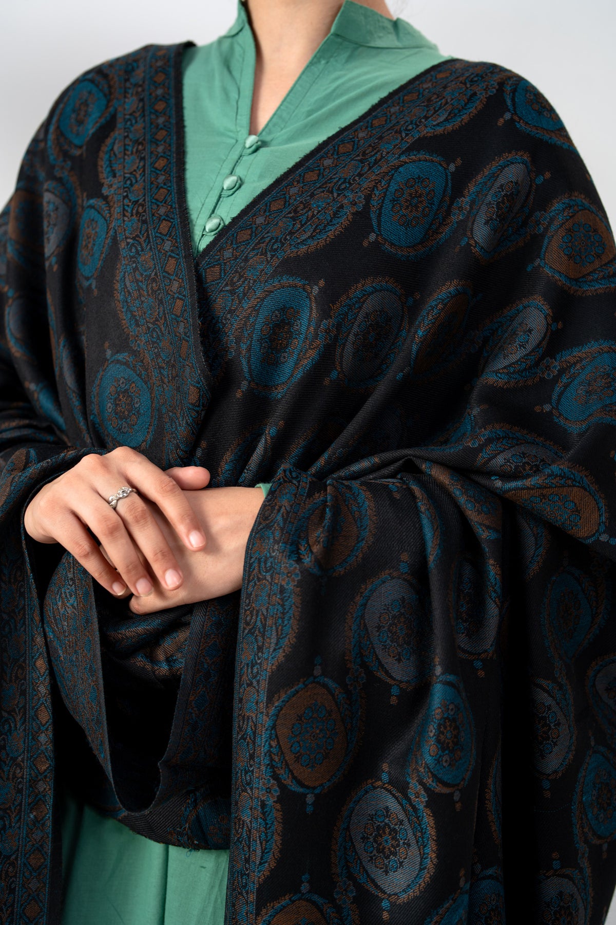 Afsana Medallion Pashmina Shawl