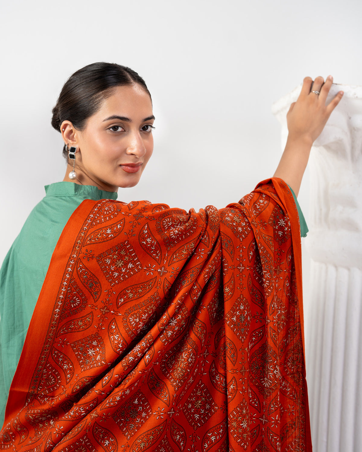 Mehrana Handmade Sui Needle Jaal Pashmina Shawl