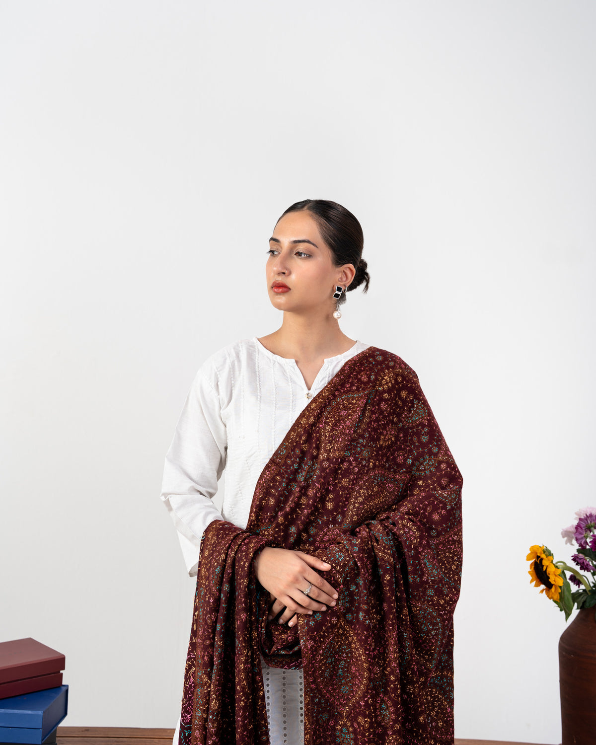 Rang-e-Riwaayat Handmade Sui Needle Work Jaal Pashmina Shawl